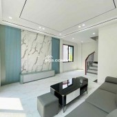 LÔ GÓC -SÂN VƯỜN- NẮNG CHIẾU LUNG LINH-FULL NỘI THẤT